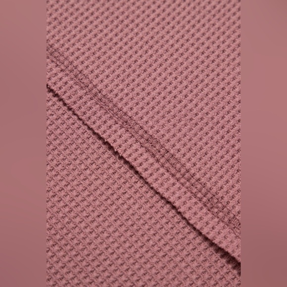 Mauve V-Neck Waffle Knit Top - Picture 5 of 7